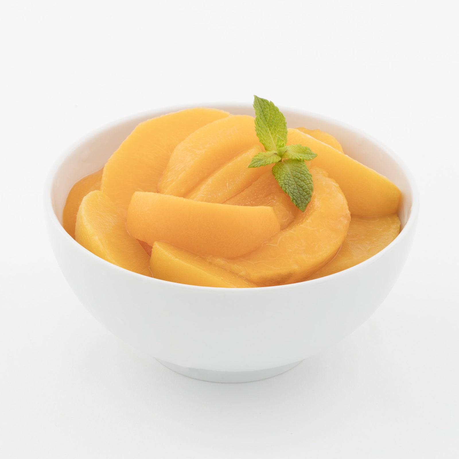 BELOW ZERO Sliced peaches